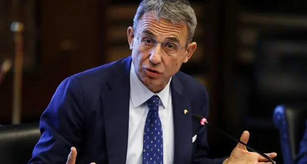 Orso M49, il ministro Costa: \"Gli sto cercando casa. Mi dispiace che non sia più libero\"