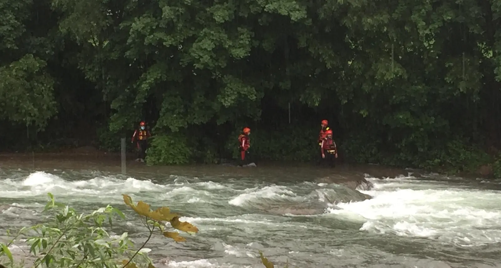 Bolzano, passante sente grida d'aiuto, ricerche lungo il Talvera
