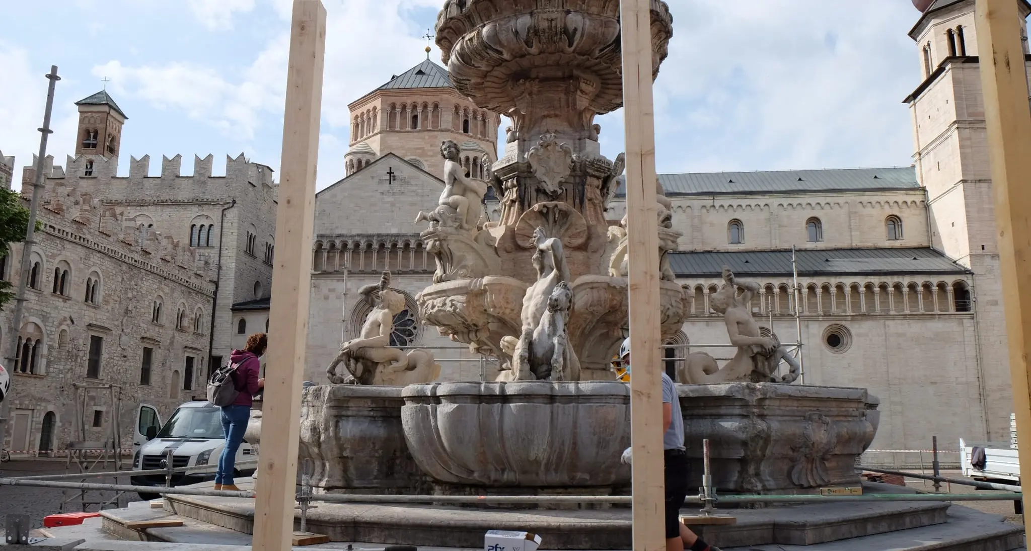 Trento, via al restauro della fontana del Nettuno: 6 mesi di lavori