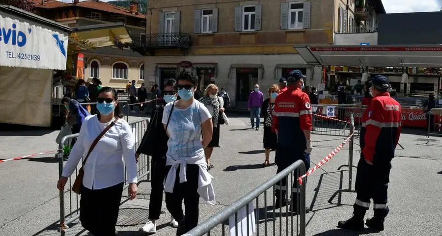 Rovereto, tensione fra vigilanti e venditori al mercato