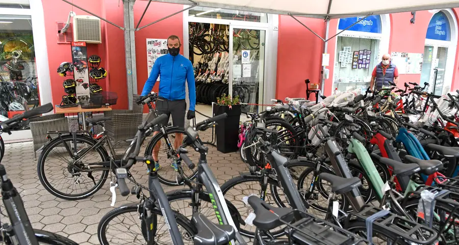 Bonus per le bici elettriche: boom di richieste nei negozi
