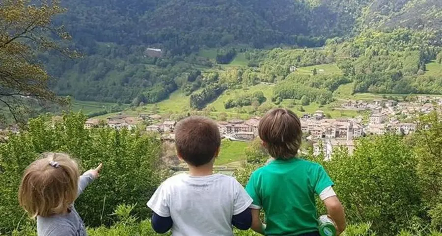 La scuola nel bosco si trasforma fra le mura di casa