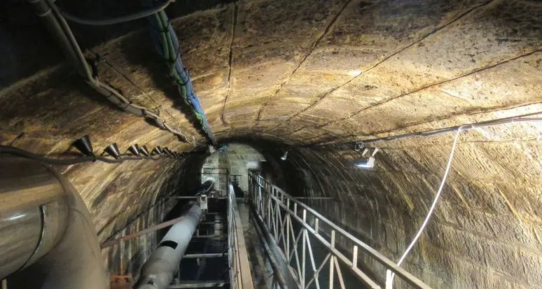 Il 50 per cento dell’acqua erogata si perde per strada