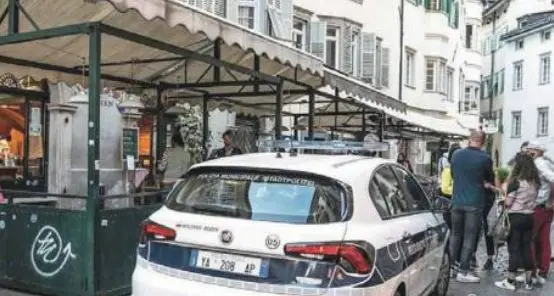 Bolzano, ordinanza anti-movida: dalle 20 niente consumazioni in strada