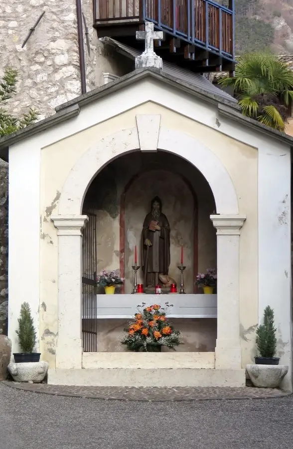 Avio, sì al restauro del capitello di Sant’Antonio