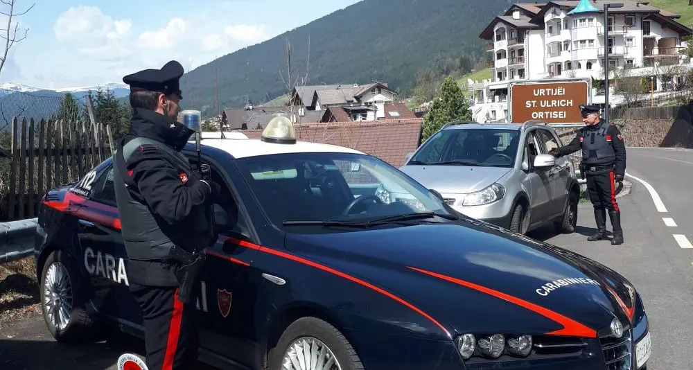 Rapine in Slovacchia, arrestato latitante: faceva il cameriere a Castelrotto