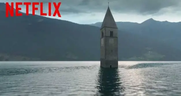 Debutta su Netflix la serie ambientata a Curon