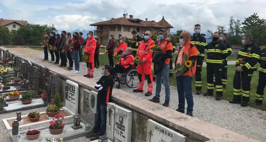 Paganella, mille girasoli per salutare Michela Gasperi