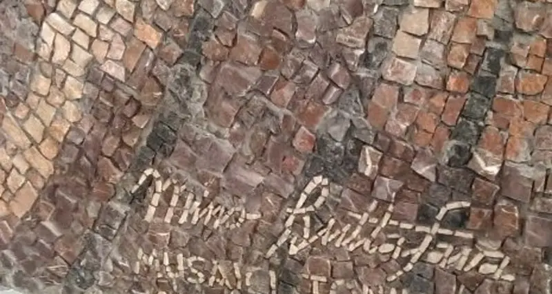 Ex Artigianelli, il mosaico rischia di diventare polvere