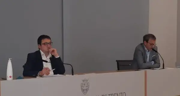 Negozi chiusi la domenica e i festivi, Trento e Rovereto fuori dalla lista dei Comuni turistici