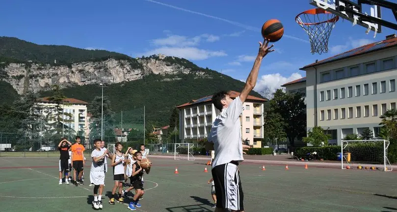 Dada fa il “maestro” all’Academy