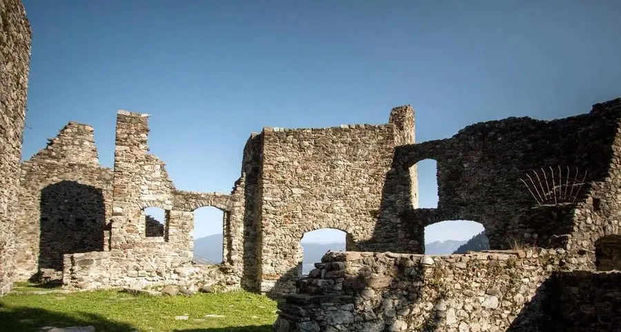 Da questa sera Castel d’Altaguardia sarà illuminato
