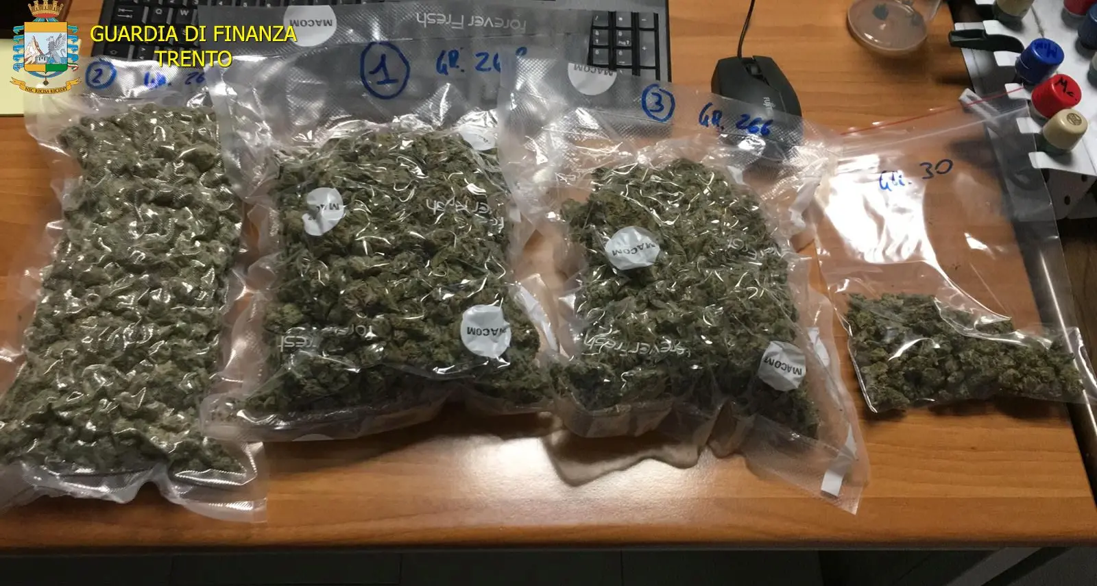 Trento, arrestato spacciatore con reddito di cittadinanza e casa Itea