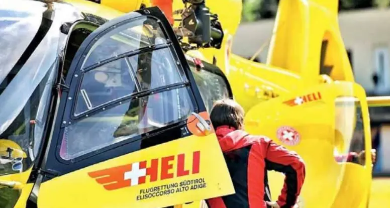 Passo dello Stelvio, motociclista vola fuori strada: è grave