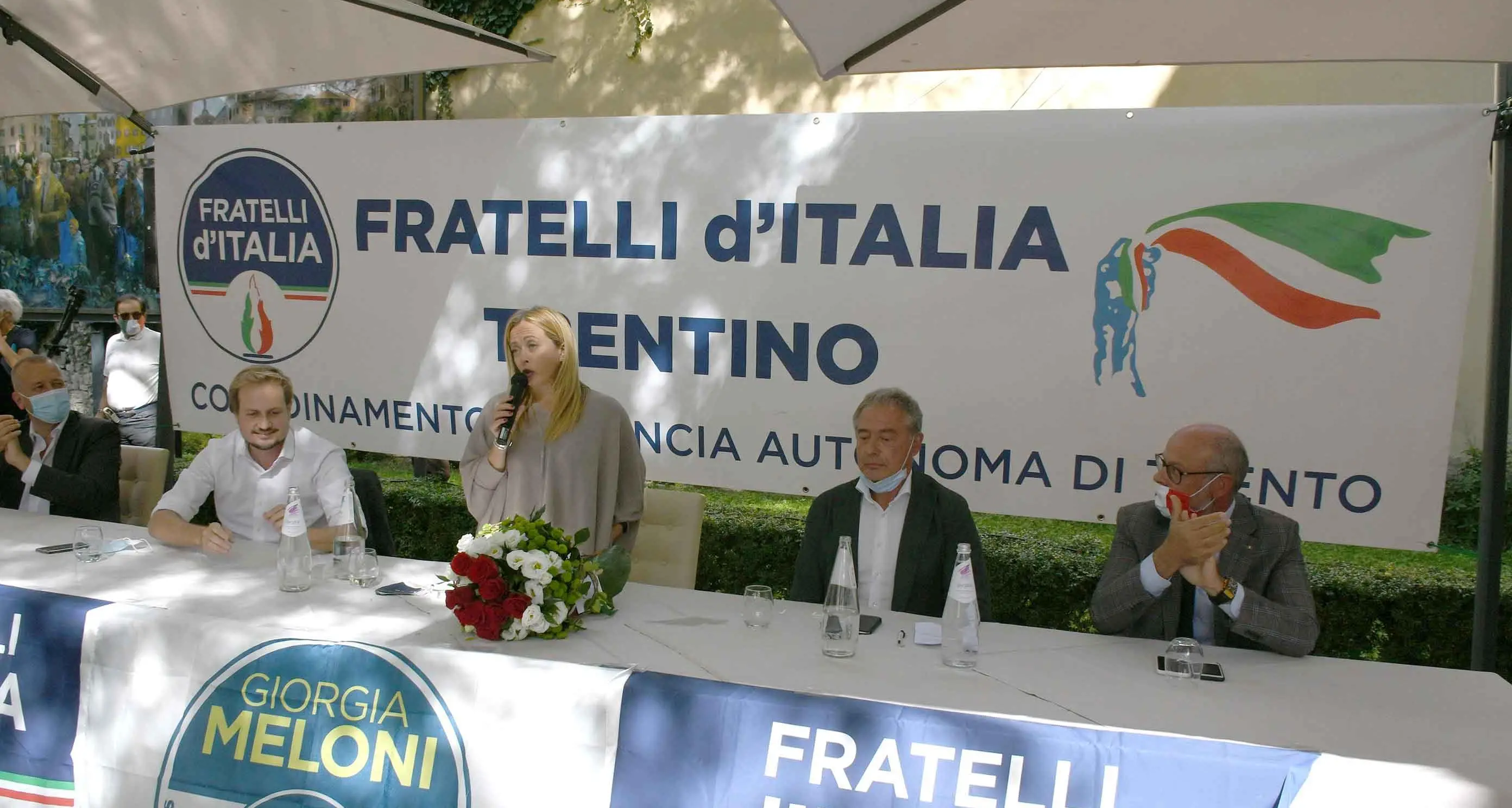 Meloni a Trento: \"Qui burocrazia elefantiaca e insicurezza\"