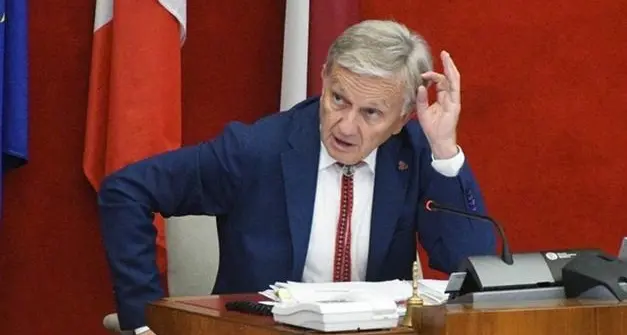 Licenziamento di Pruner, l'Ufficio di presidenza dà il via libera al ricorso di Kaswalder