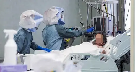 Coronavirus, in Alto Adige 10 milioni in premi speciali per gli operatori sanitari e del sociale