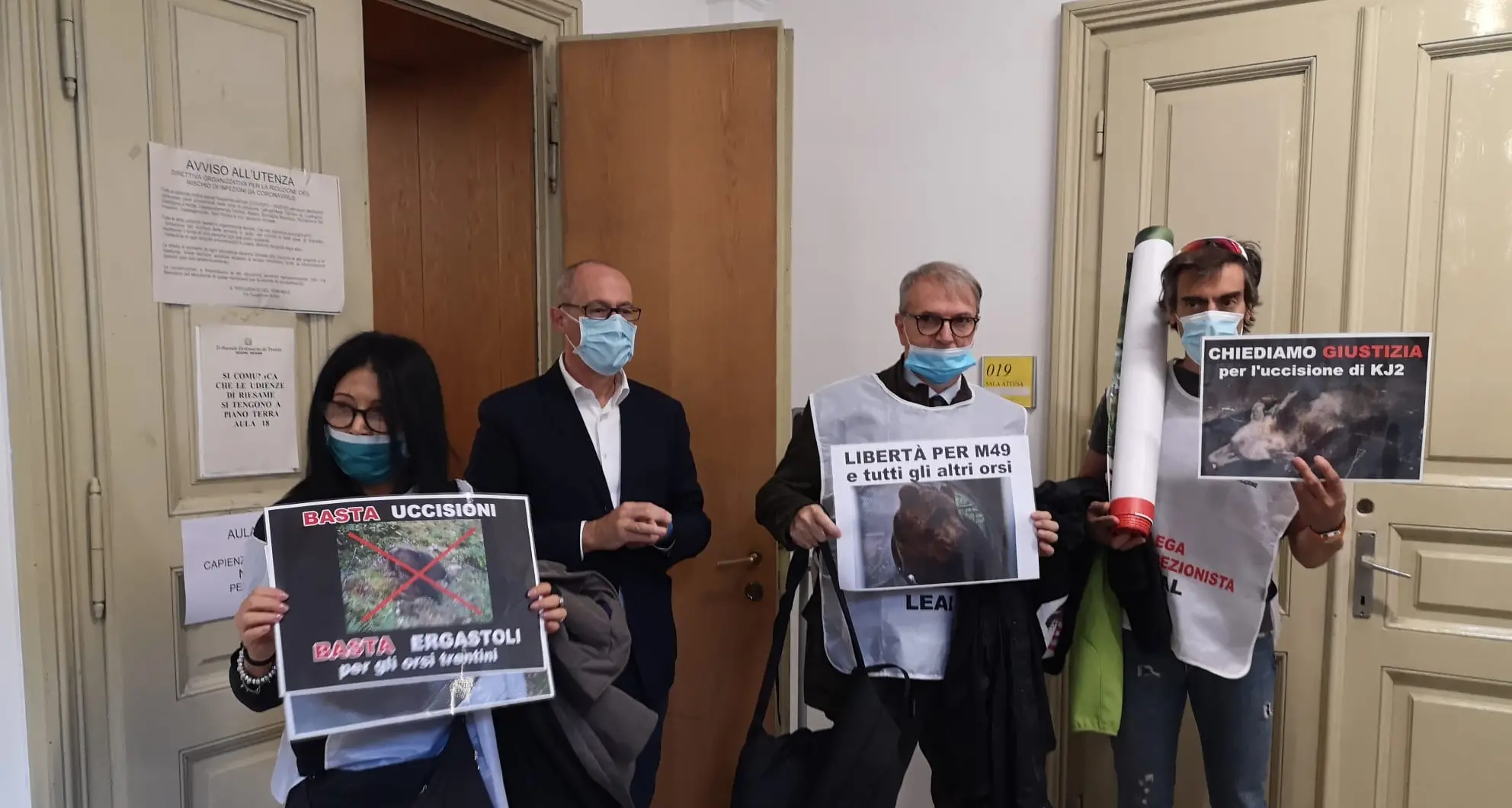 Trento, l'ex governatore Rossi a processo per la morte dell'orsa Kj2