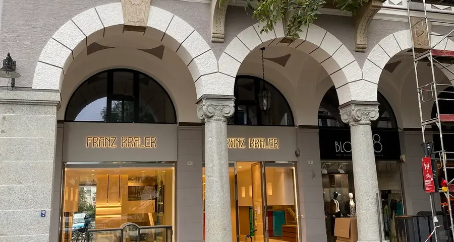 Bolzano, apre il nuovo negozio, ma solo per un giorno