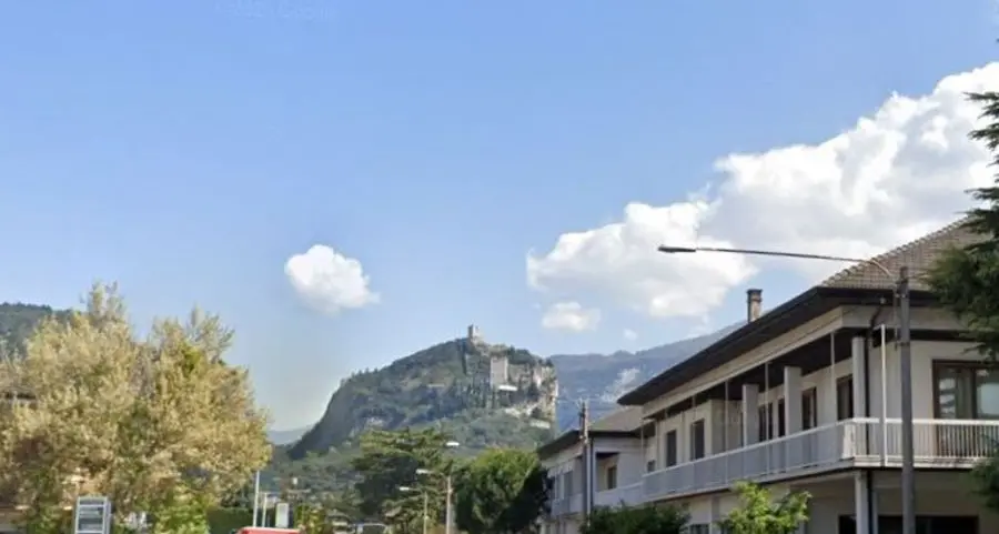 Dal Poli verso Arco la statale è declassata a strada comunale