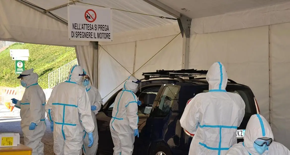 Coronavirus, in Trentino due postazioni per i test in auto gestiti dall'Esercito