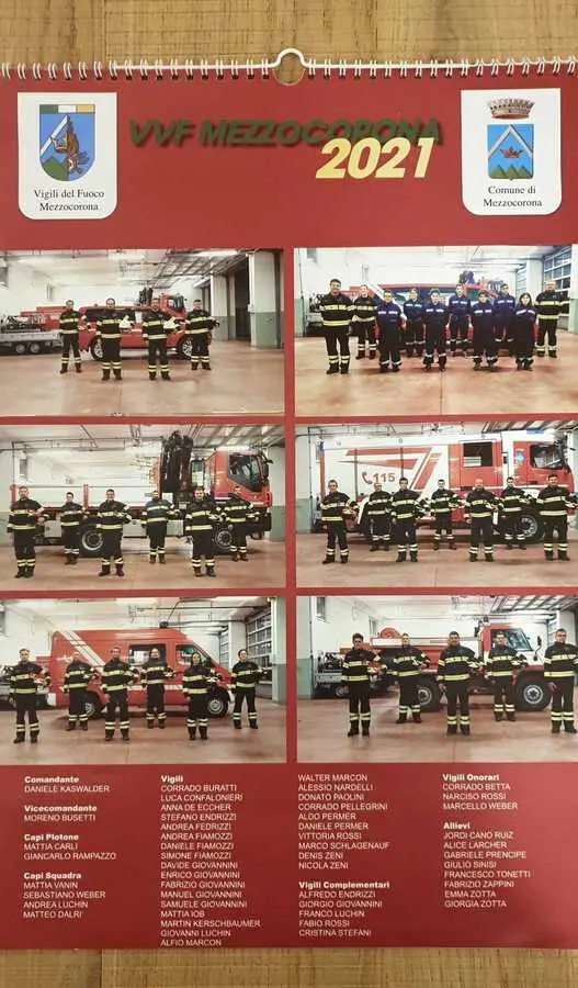 Il calendario dei pompieri nelle cassette della posta