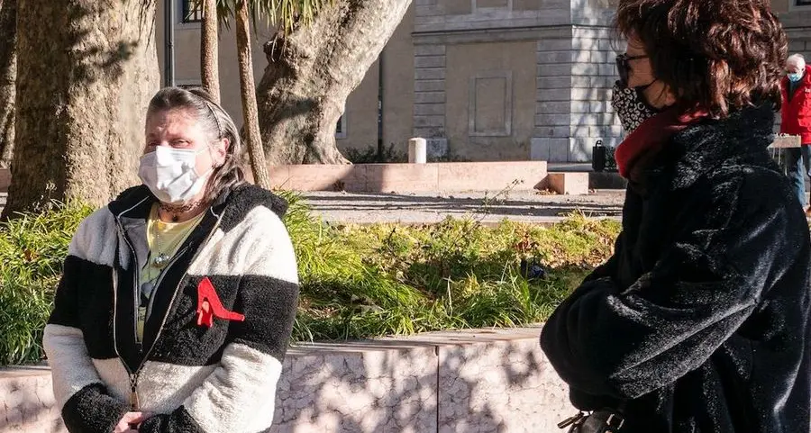 Panchine rosse per dire no alla violenza sulle donne