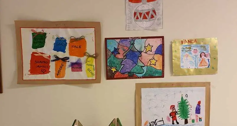 La fantasia dei bambini colora le stanze dell’ospedale di Arco