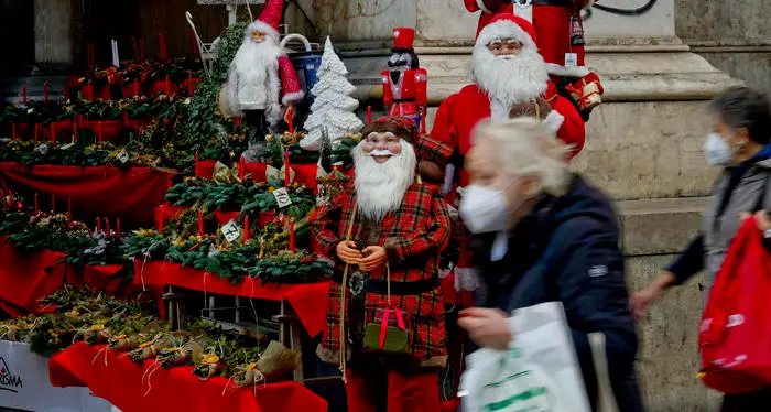 Natale e Capodanno, nei giorni rossi sì alle visite anche fuori del comune