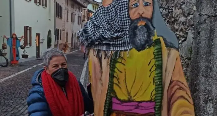 Via Garibaldi trasformata in un grande presepe