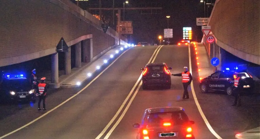 Merano, rapina in un negozio sotto i portici: giovane in manette