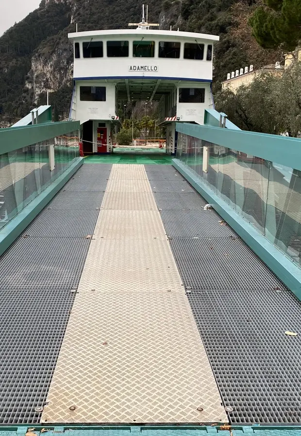 Navigarda abbassa i prezzi dei biglietti e degli abbonamenti