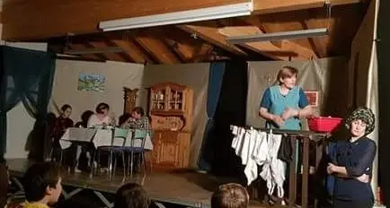 A Frassilongo il teatro strappa applausi