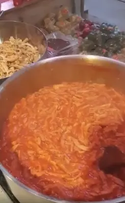 Pandemia o no, domani c’è il festival della trippa