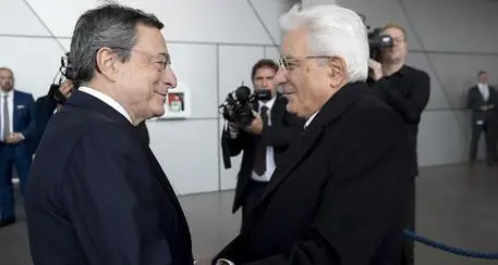 Il M5s boccia Draghi: “Non lo voteremo, il governo sia politico”