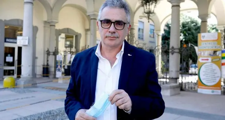 Pregliasco: usiamo le mascherine come si fa con gli occhiali da sole