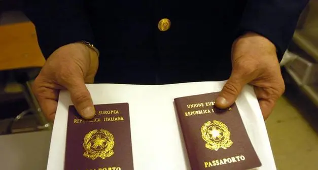 Passaporti, contro i tempi lunghi il questore promette altri “open day” e sportelli mobili nelle valli