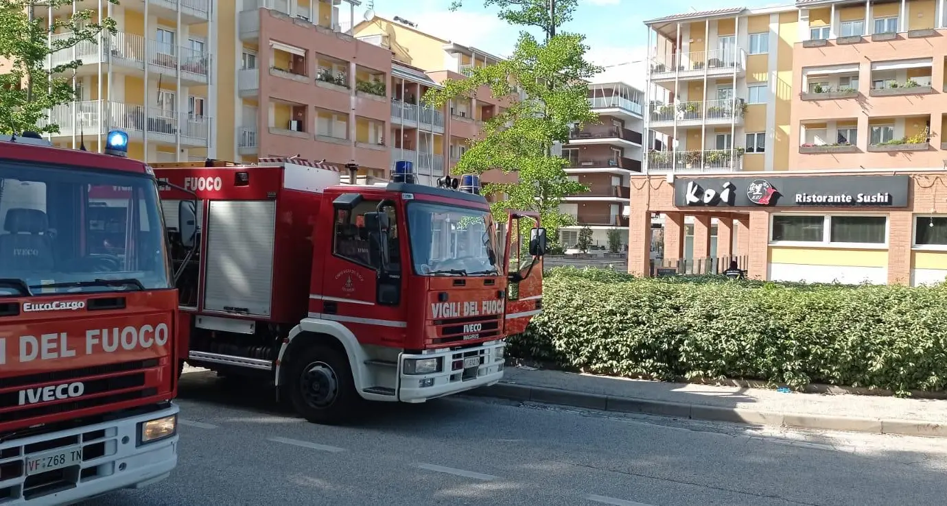 Lavis, l'incendio in un ristorante cinese subito domato dai pompieri