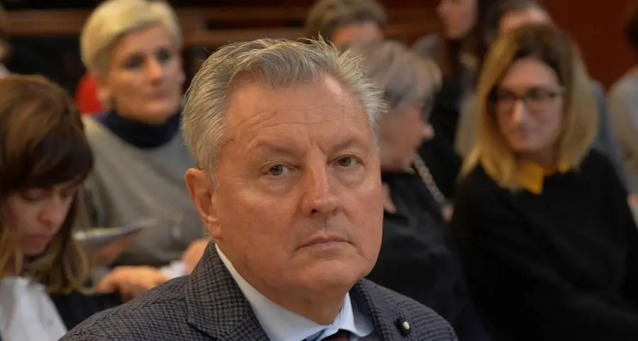 Sergio Divina scende in campo, si apre il duello con Fugatti