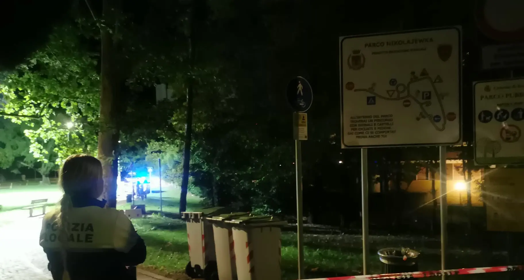 Aggredita e picchiata a sangue al parco a Rovereto: è gravissima