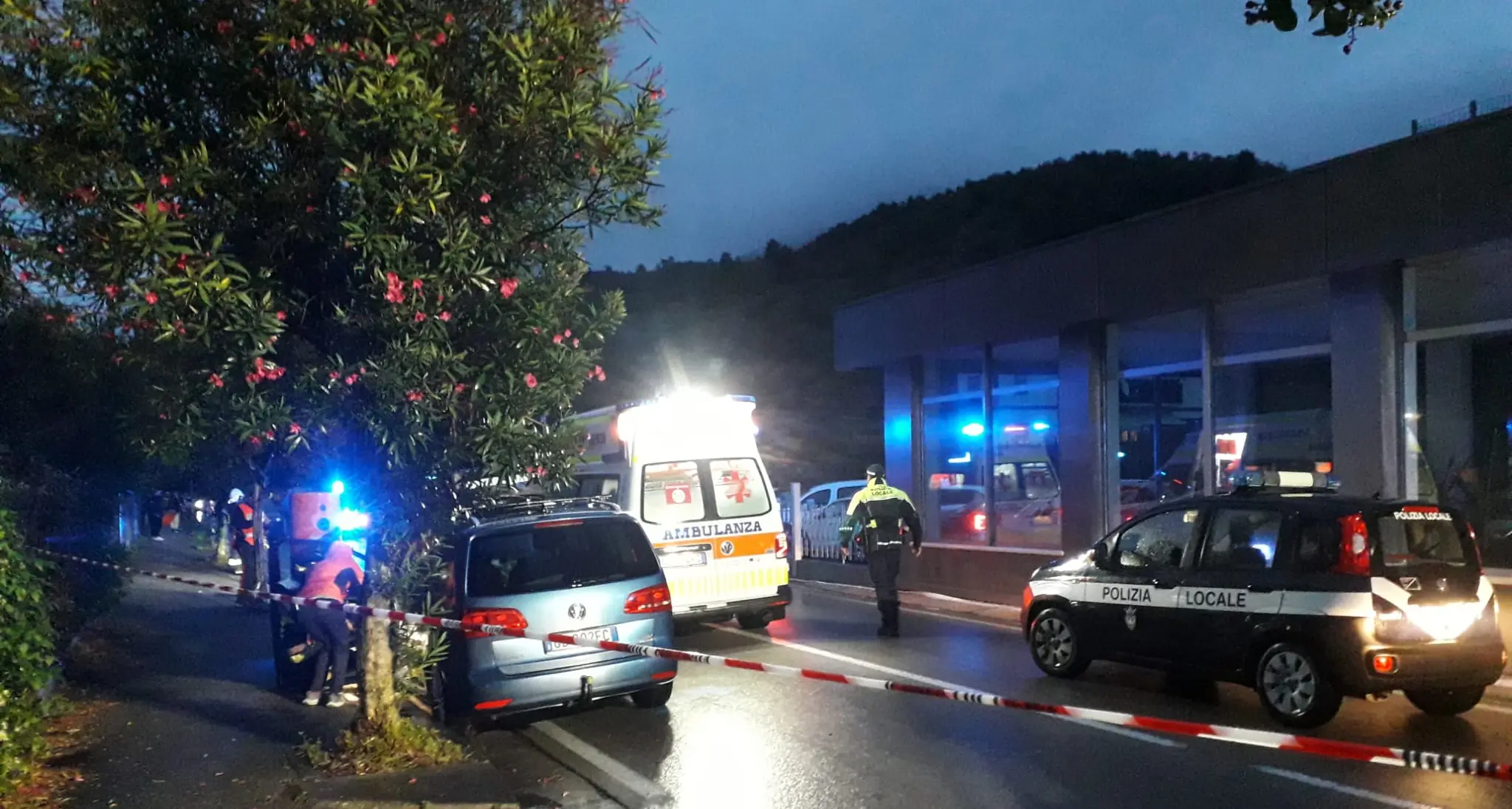 Tre feriti nel frontale ad Arco, Gardesana in tilt