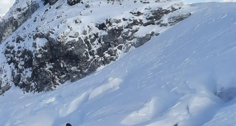 Stop alle ricerche sullo Stelvio, c'è troppa neve: ancora disperso lo sciatore milanese