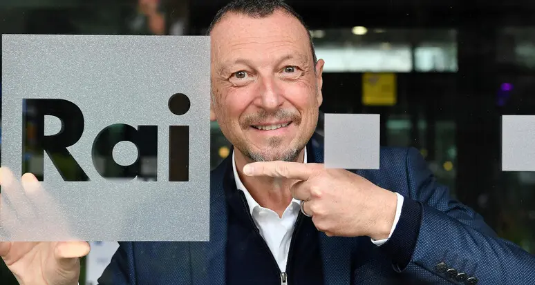Adesso è ufficiale: Amadeus lascia la Rai, va al canale Nove