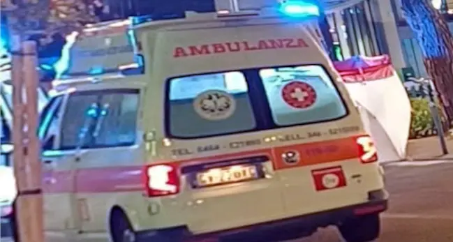 Riva, donna investita da un motociclista: è grave