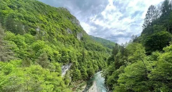 Veneto, centrodestra diviso ma non passa la mozione Pd contro la diga sul Vanoi