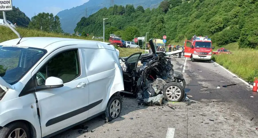 Roncone, schianto sulla statale: quattro persone in ospedale
