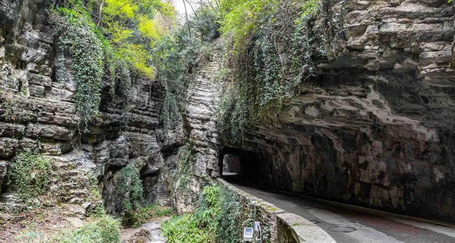 Strada della Forra: furti e vandalismi, colpita stazione di monitoraggio del rischio frane