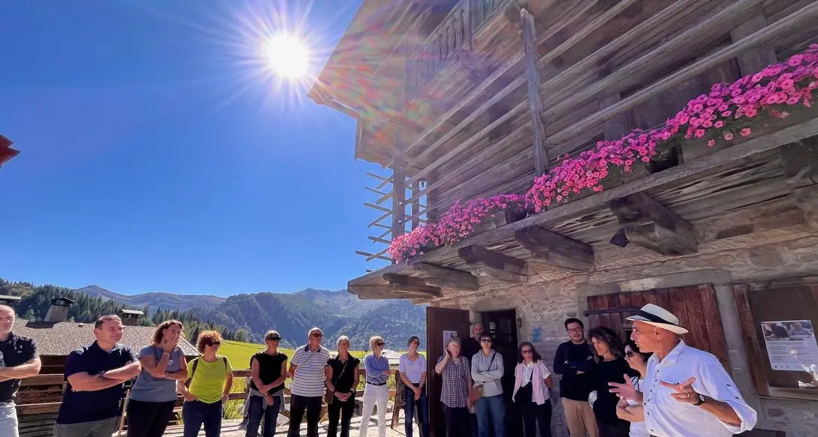 Albergo diffuso e rigenerazione dei borghi alpini: il Trentino studia il modello Sauris