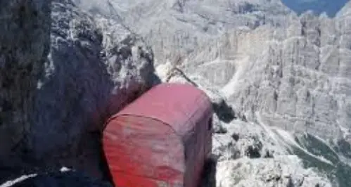 Il Cai vuole rifare il bivacco, il sindaco teme l'effetto \"social\"