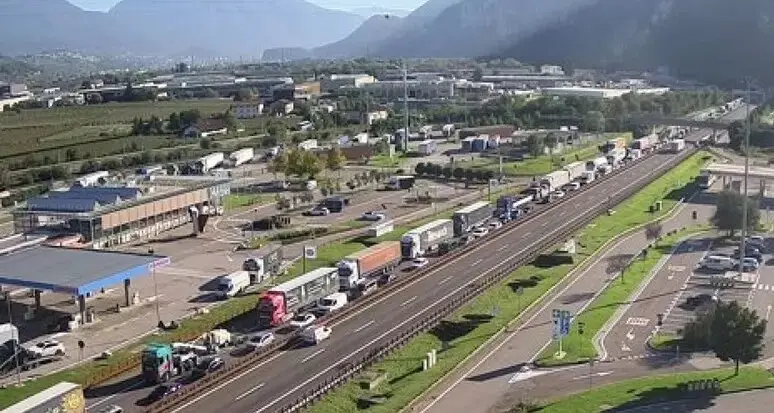 A22, due tamponamenti mortali a pochi chilometri distanza